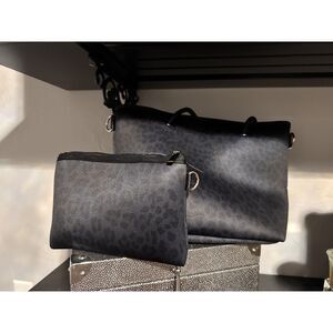 Taylor Gray Black/Gray Leopard Neoprene Large Tote and Wristlet NWOT
